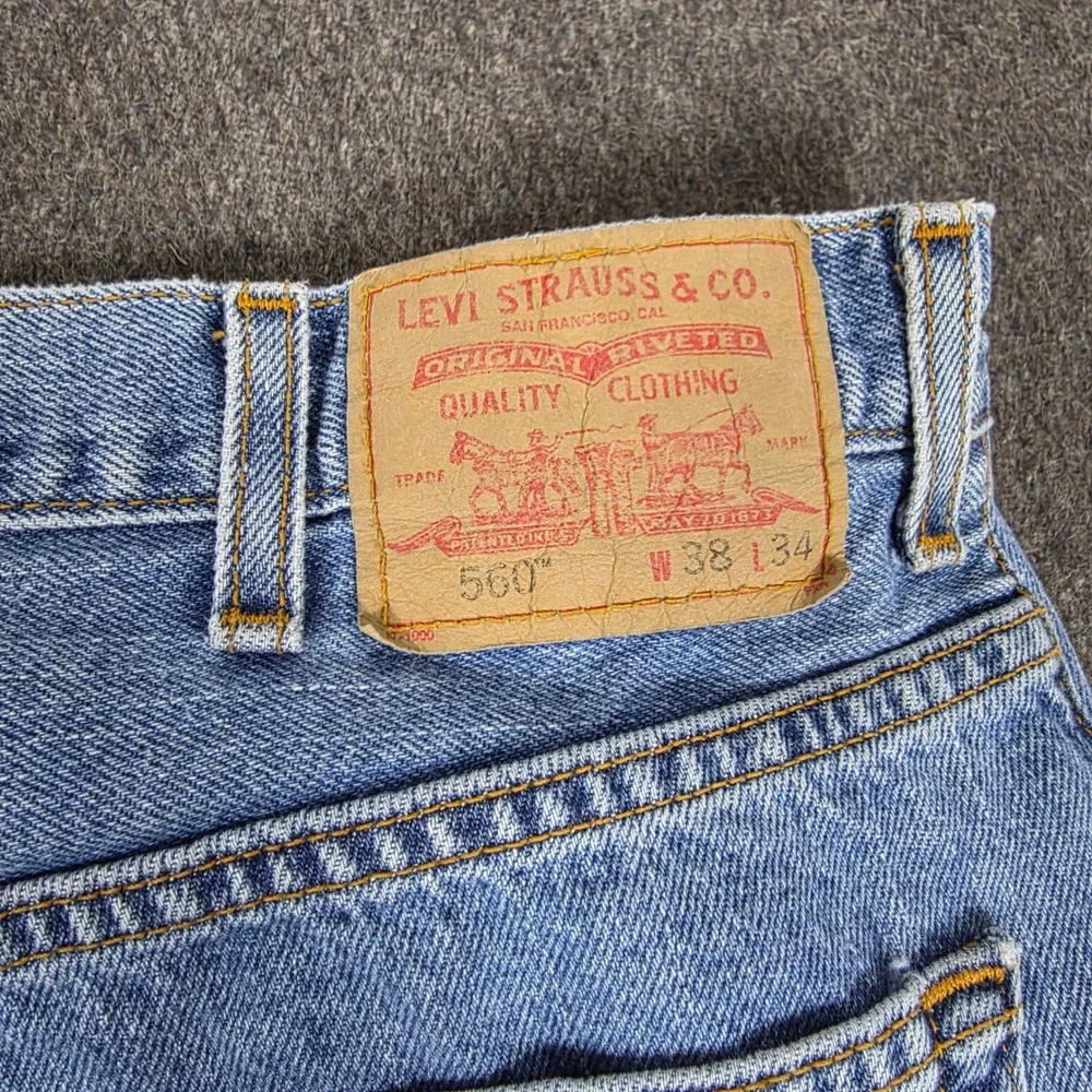 Levis 560 Comfort Fit Jeans Mens 36x33 Blue Medium Wash Tapered Leg‎ Denim Y2K